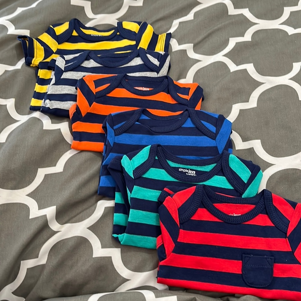 🆕 0-3 striped onesies!